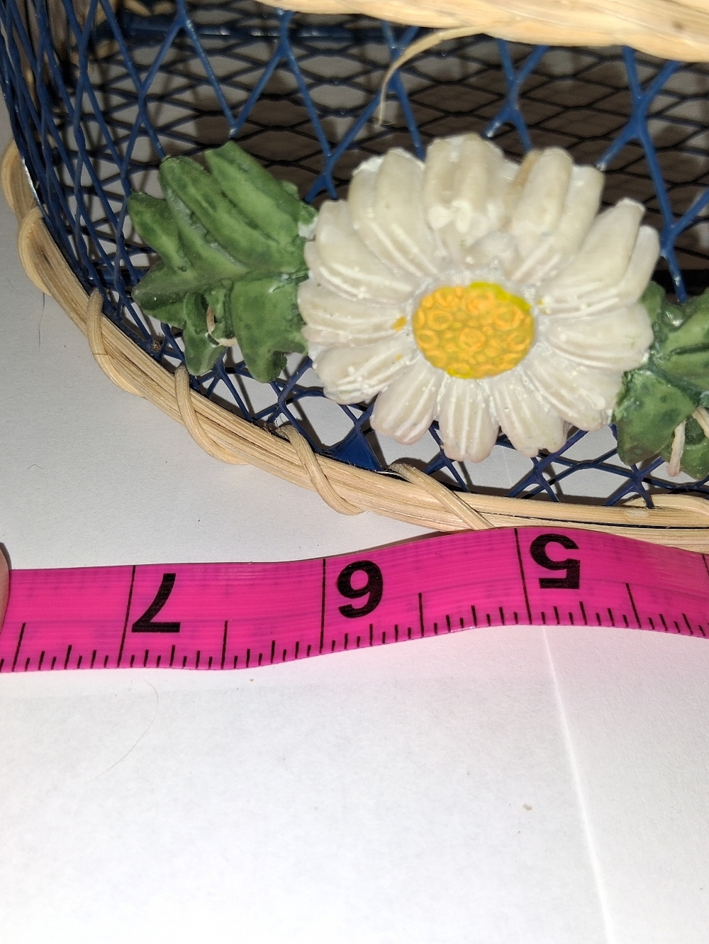 Two Blue Wicker Baskets with Daisy Accents - Picture 4 of 8